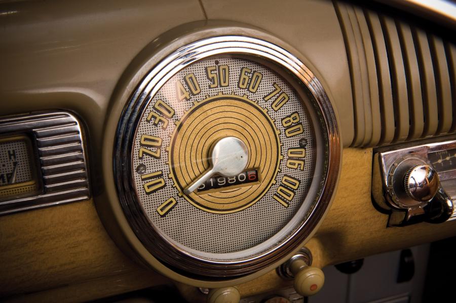  Ford V8 Super Deluxe Station Wagon 1948 года  (фото 22 из 62)
